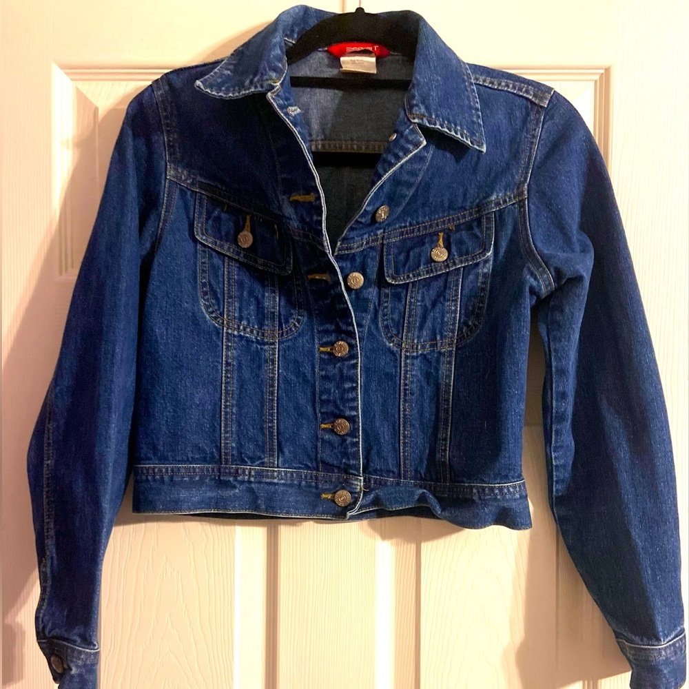 E spirit vintage crop jean jacket. Size XS